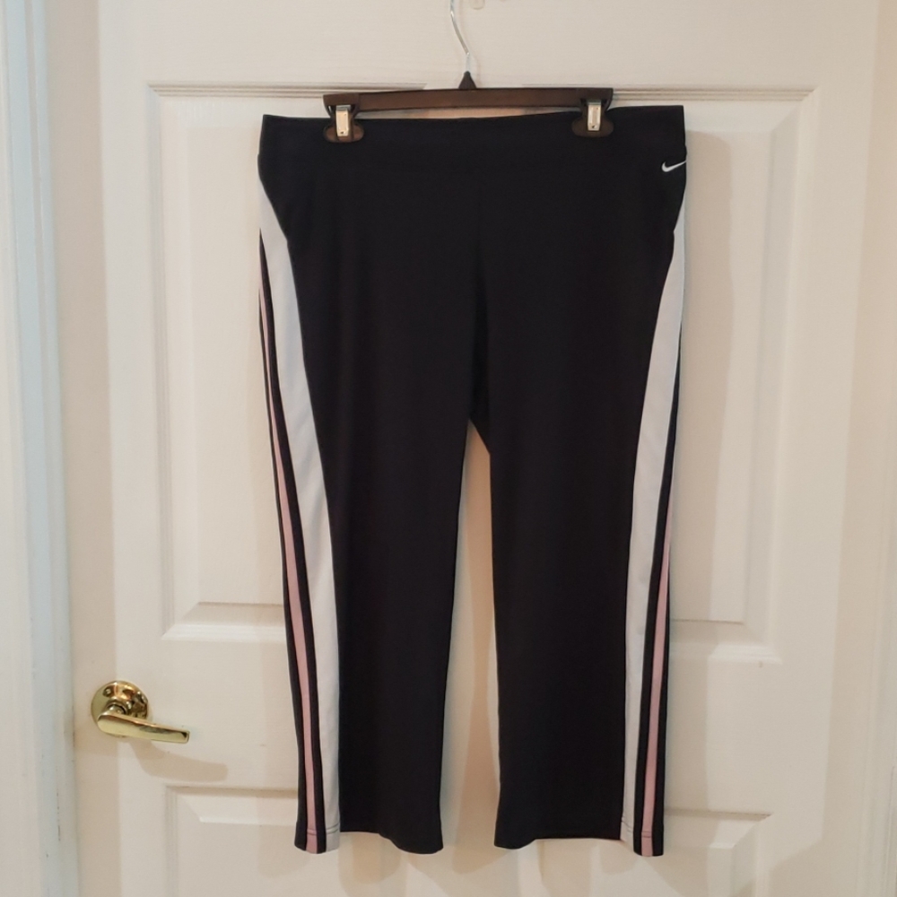 Nike capri pants - Picture 1 of 5